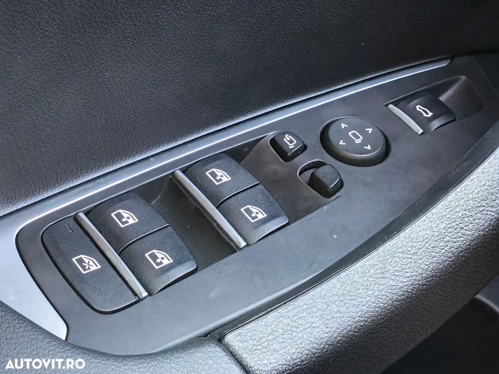 BMW X4 xDrive20i AT MHEV - 29