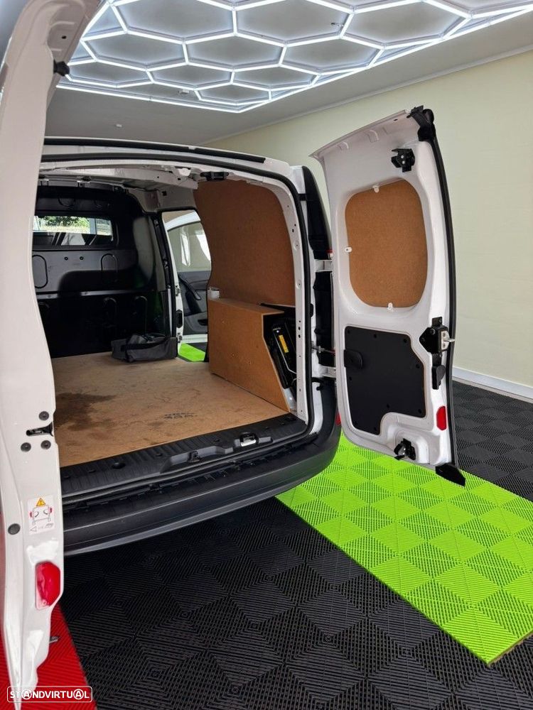 Renault Kangoo Maxi Z.E. 33 - 23