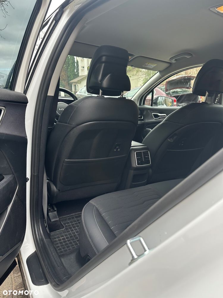 Kia Sportage 1.6 T-GDI MHEV Business Line 2WD DCT - 11