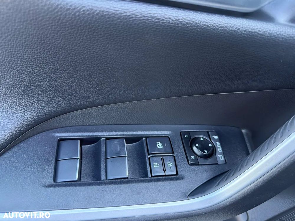 Toyota RAV4 - 10