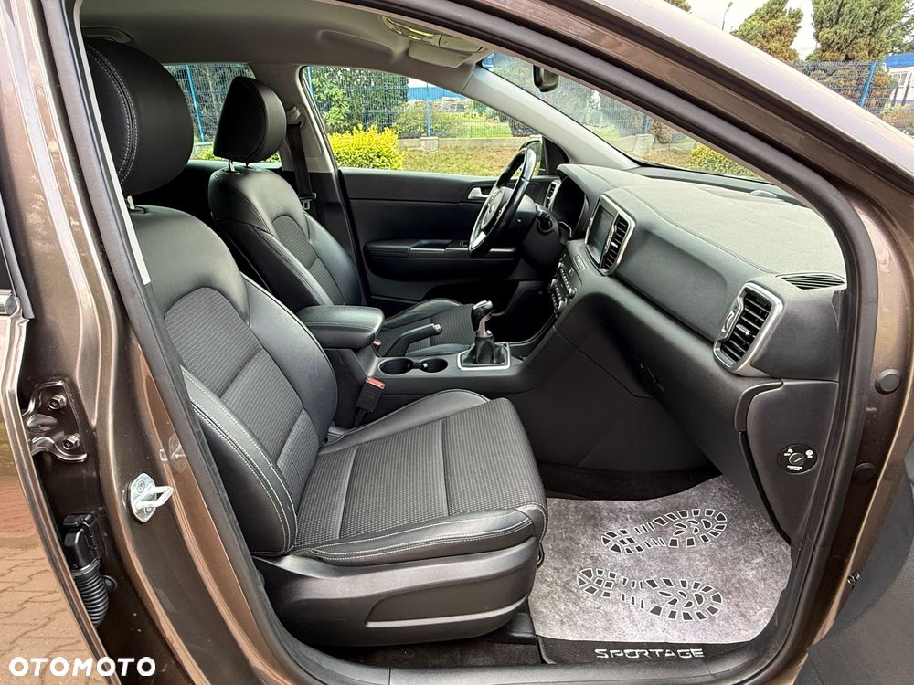 Kia Sportage 1.6 GDI Business Line 2WD - 38
