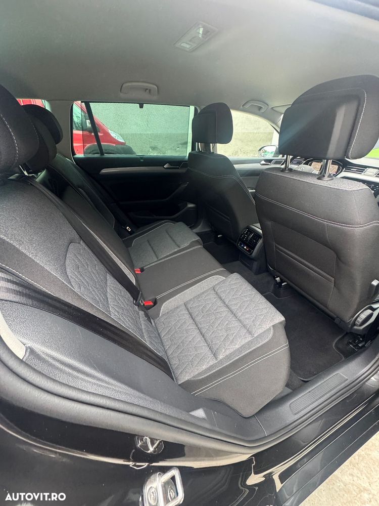 Volkswagen Passat - 12