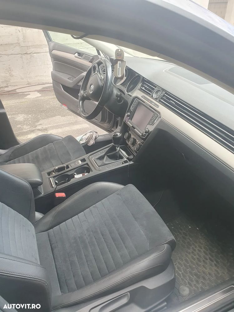 Volkswagen Passat 2.0 TDI SCR (BlueMotion Technology) Highline - 10