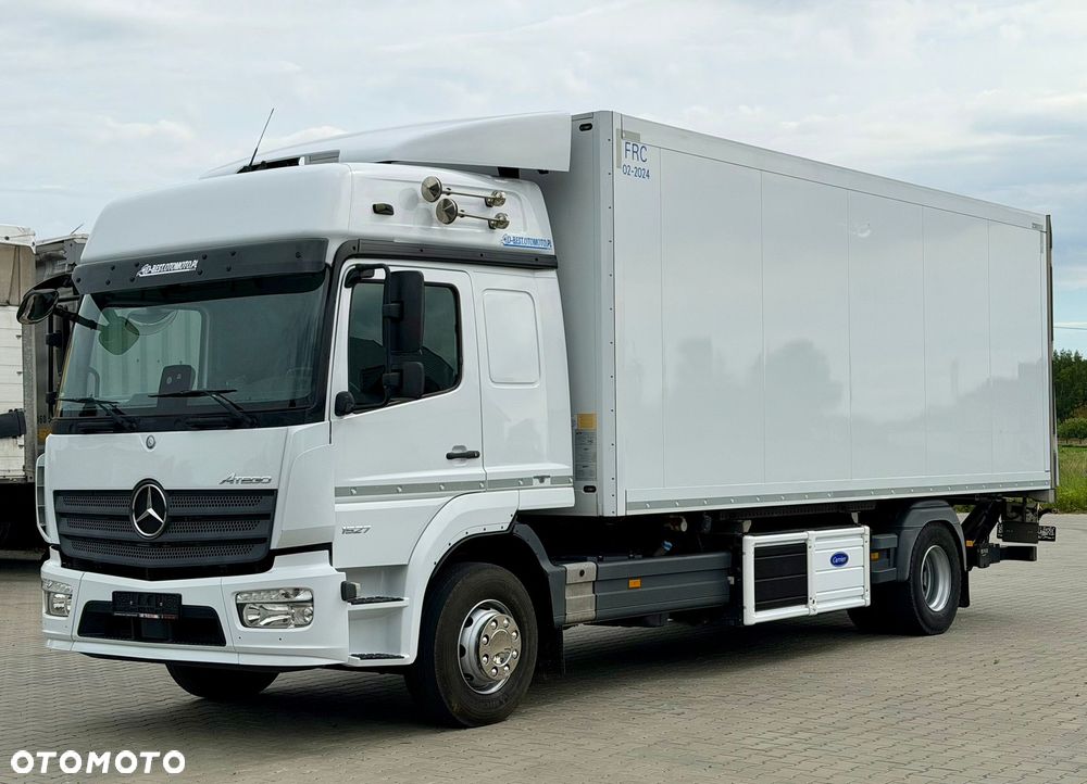 Mercedes-Benz ATEGO 1527 / CHŁODNIA / WINDA / 16 EUROPALET / CARRIER 850U / SCHMITZ / 6.5 M DŁUGOŚCI / 16 T DMC / GLOB / EURO 6 / 2018 ROK