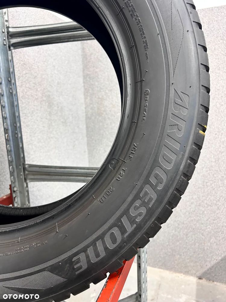 1 OPONA ZIMOWA BRIDGESTONE 215/65/17  99H  BLIZZAK LM001,M+S - 4