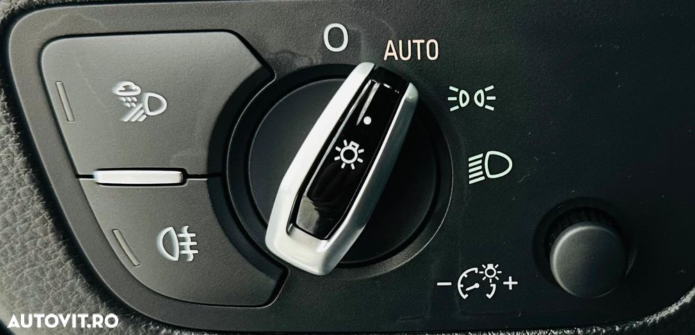 Audi Q5 40 TDI quattro S tronic sport - 12