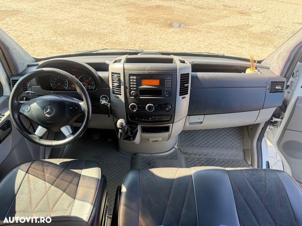 Mercedes-Benz Sprinter - 2