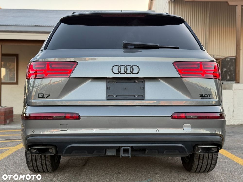 Audi Q7 - 7