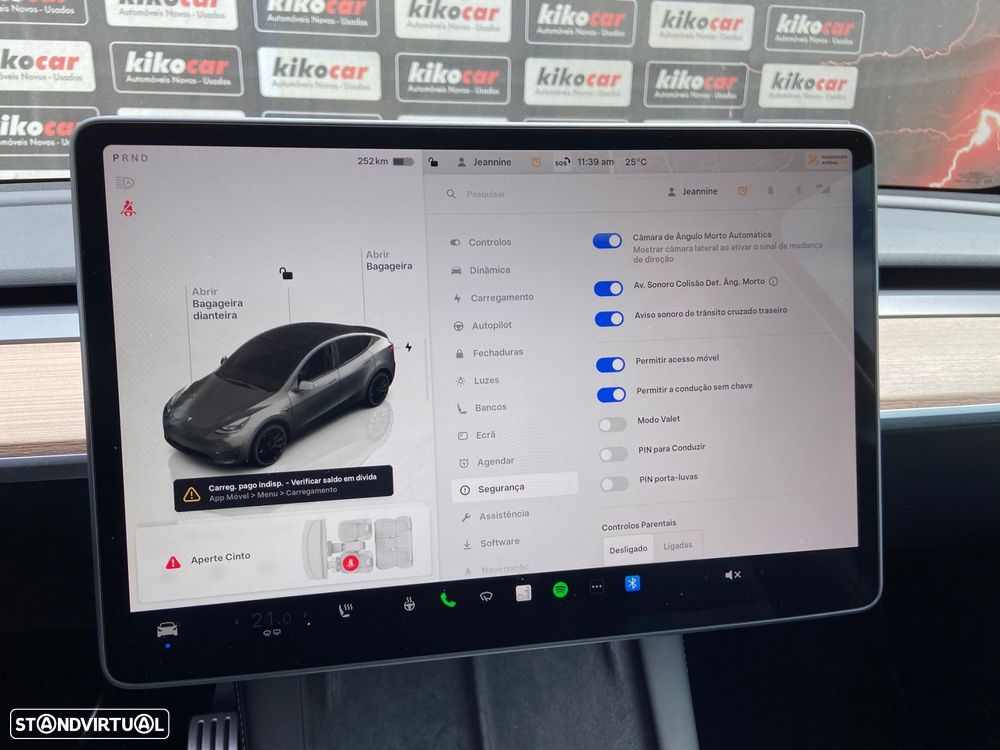 Tesla Model Y Performance Dual Motor AWD - 31
