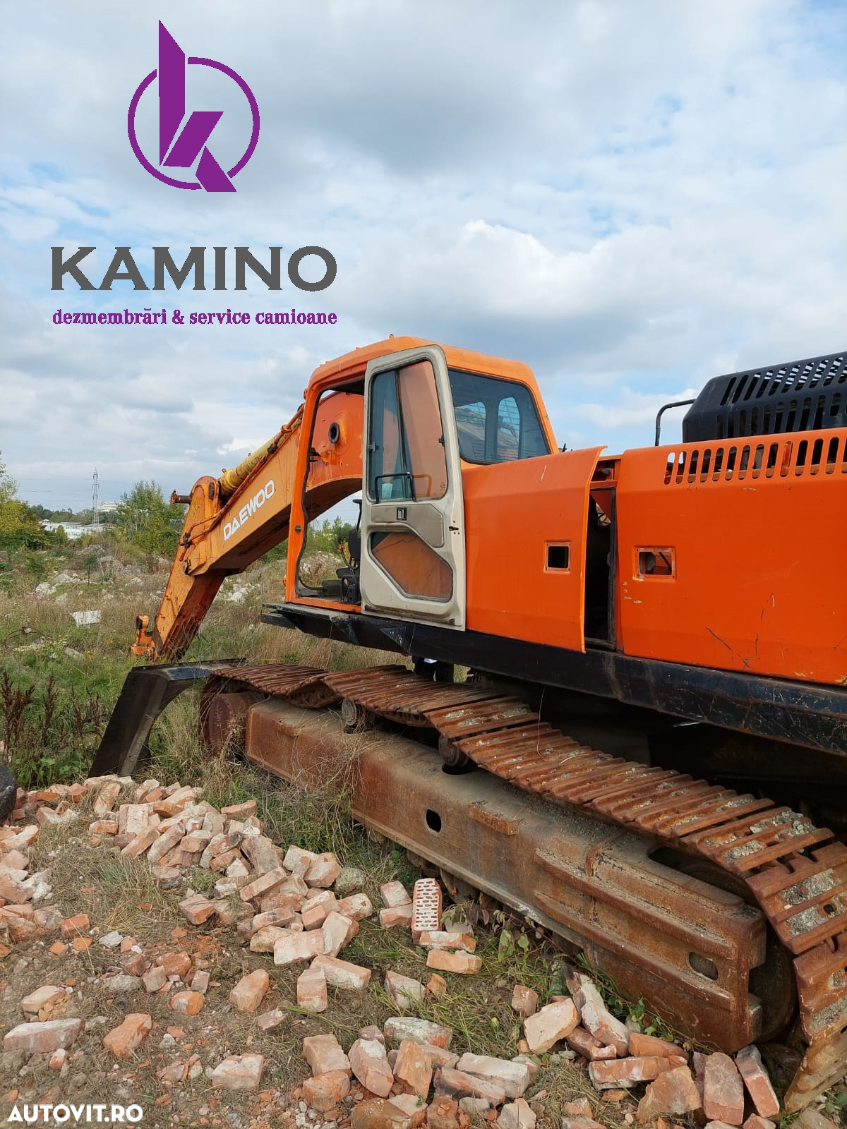 La dezmembrat excavator DAEWOO - 3