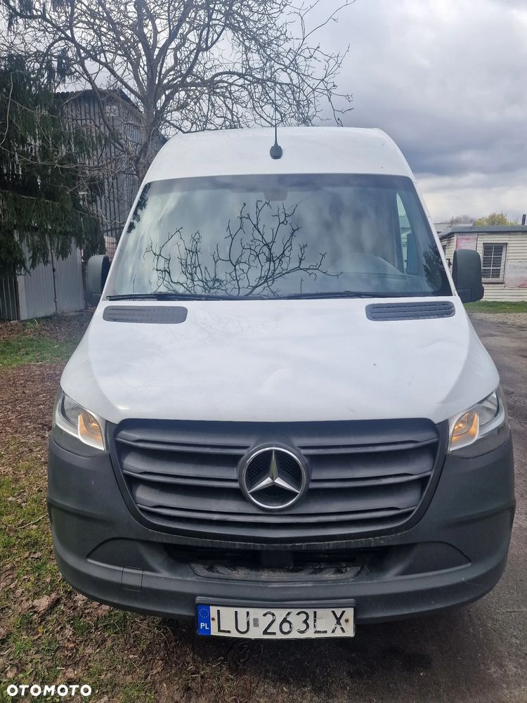 Mercedes-Benz Sprinter - 2