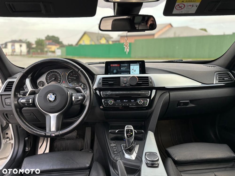 BMW Seria 3 340i xDrive Edition M Sport Shadow - 11