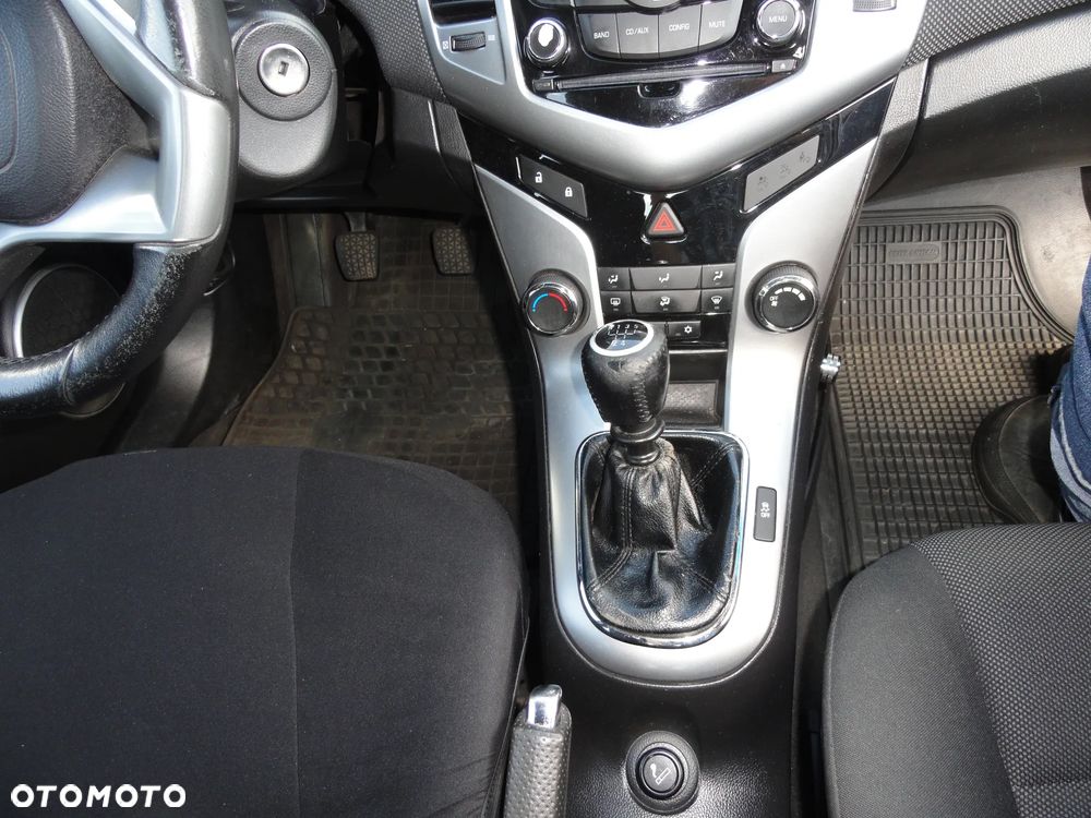 Chevrolet Cruze 1.8 LT+ - 19