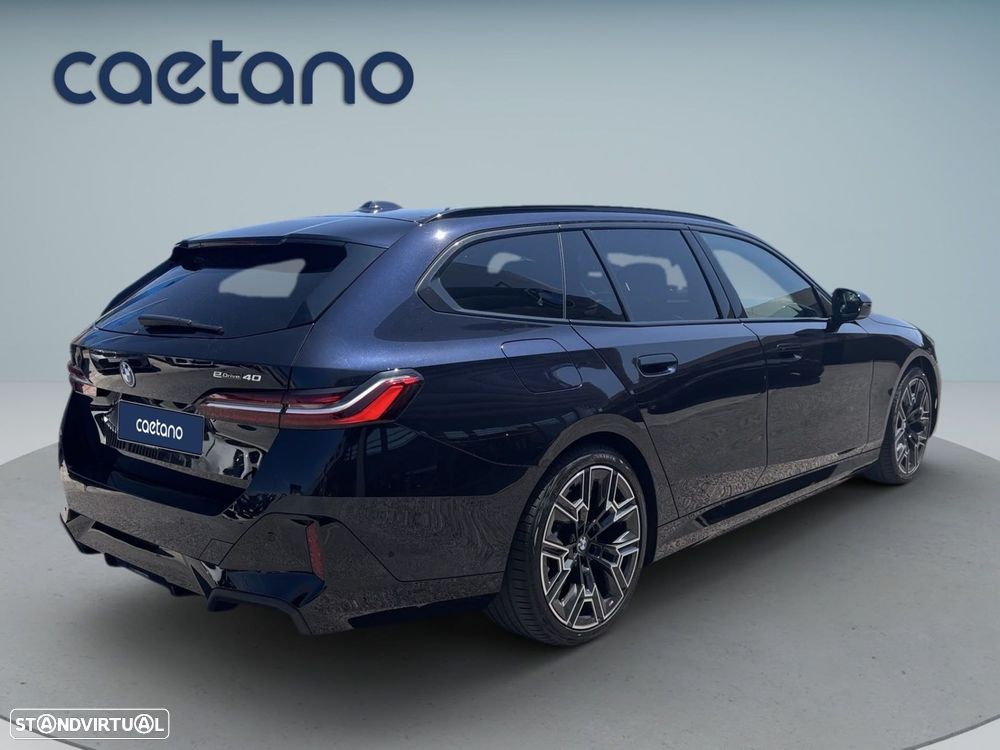 BMW i5 eDrive40 Edição Desportiva M - 5