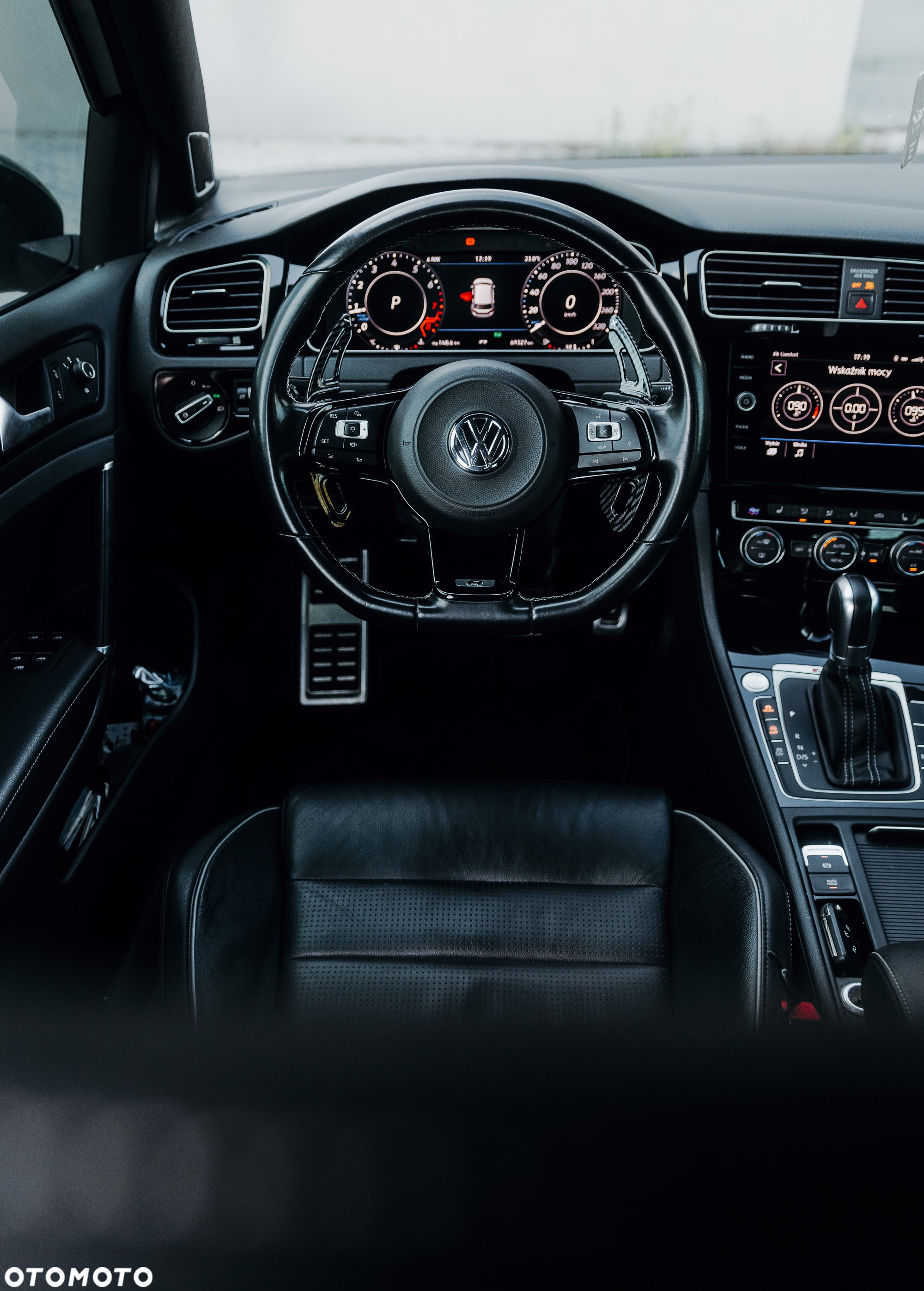 Volkswagen Golf R 4Motion (BlueMotion Technology) DSG - 16