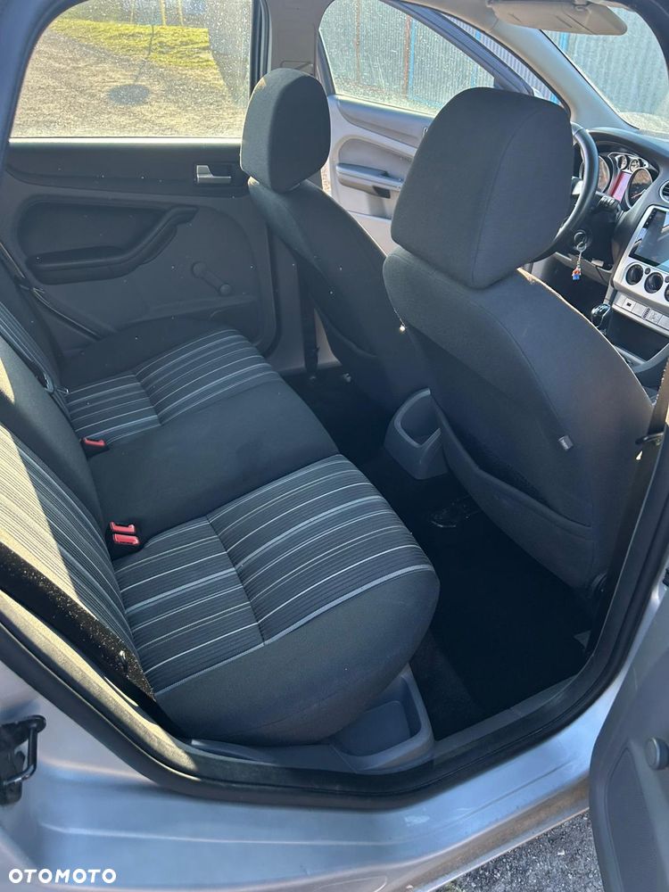 Ford Focus 1.6 TDCi FX Silver - 10