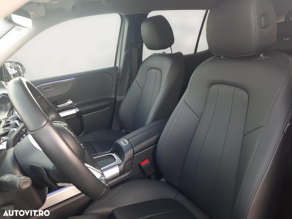 Mercedes-Benz GLB - 13