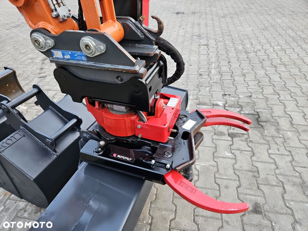 Hitachi DEMO , 229 godzin 2025 rok . ZX33U-6 ZX33 ZX33-6 ZX26 ZX 33 U - 6 | 2025 | DEMO Wersja | 229 mth | MINIKOPARKA - 17