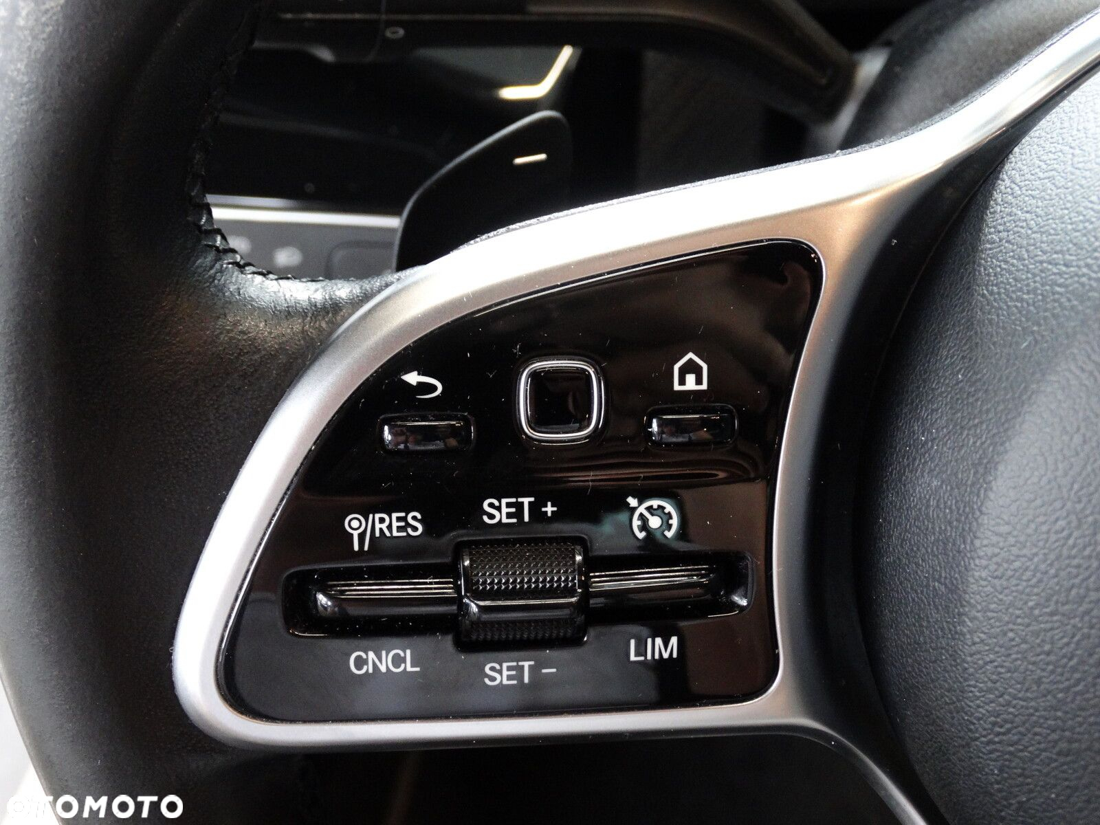 Mercedes-Benz CLA - 18