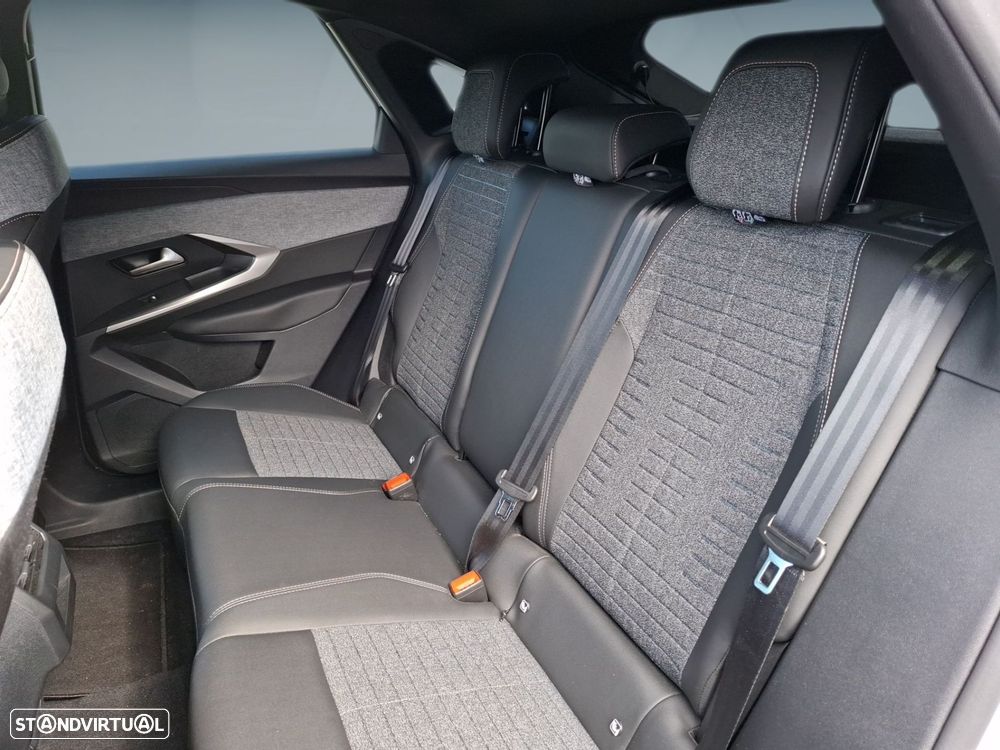 Peugeot 3008 1.2 Hybrid Allure e-DCS6 - 12