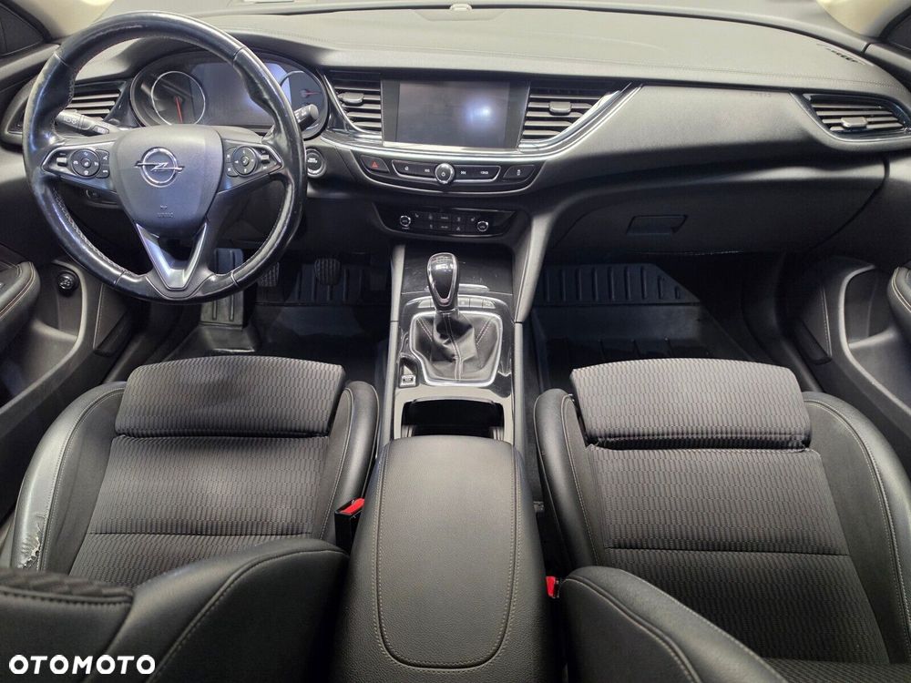 Opel Insignia - 11
