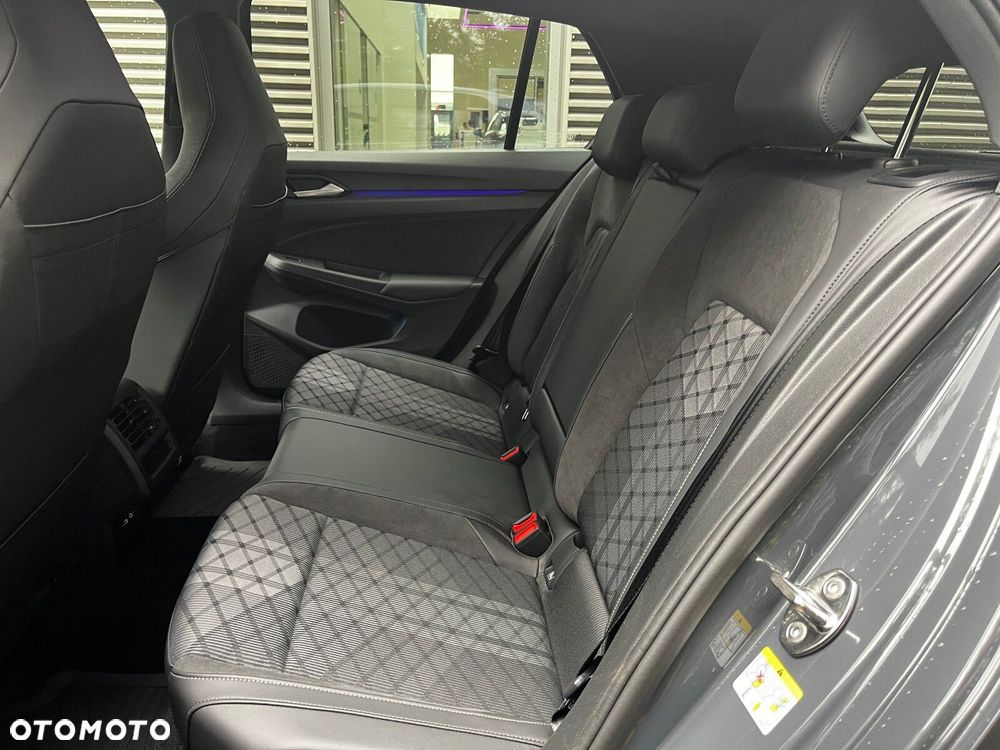 Volkswagen Golf 1.5 eTSI mHEV R-Line Plus DSG - 15