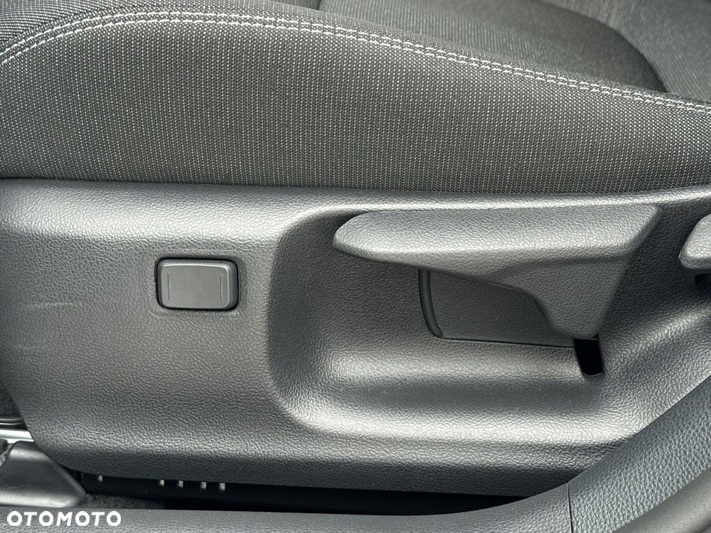 Toyota Corolla 1.8 Hybrid Comfort - 24