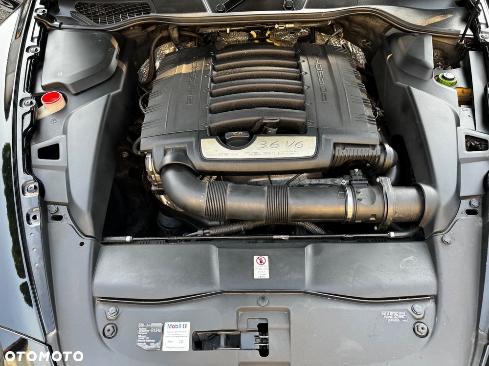 Porsche Cayenne Platinum Edition - 10