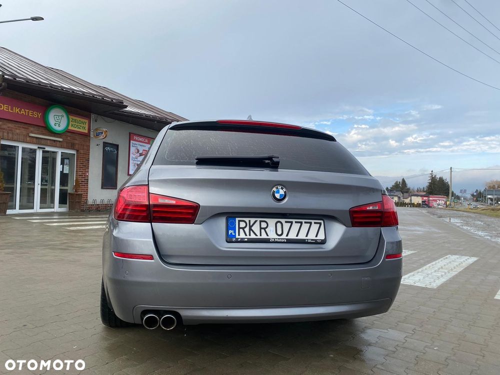 BMW Seria 5 520d xDrive Touring - 4