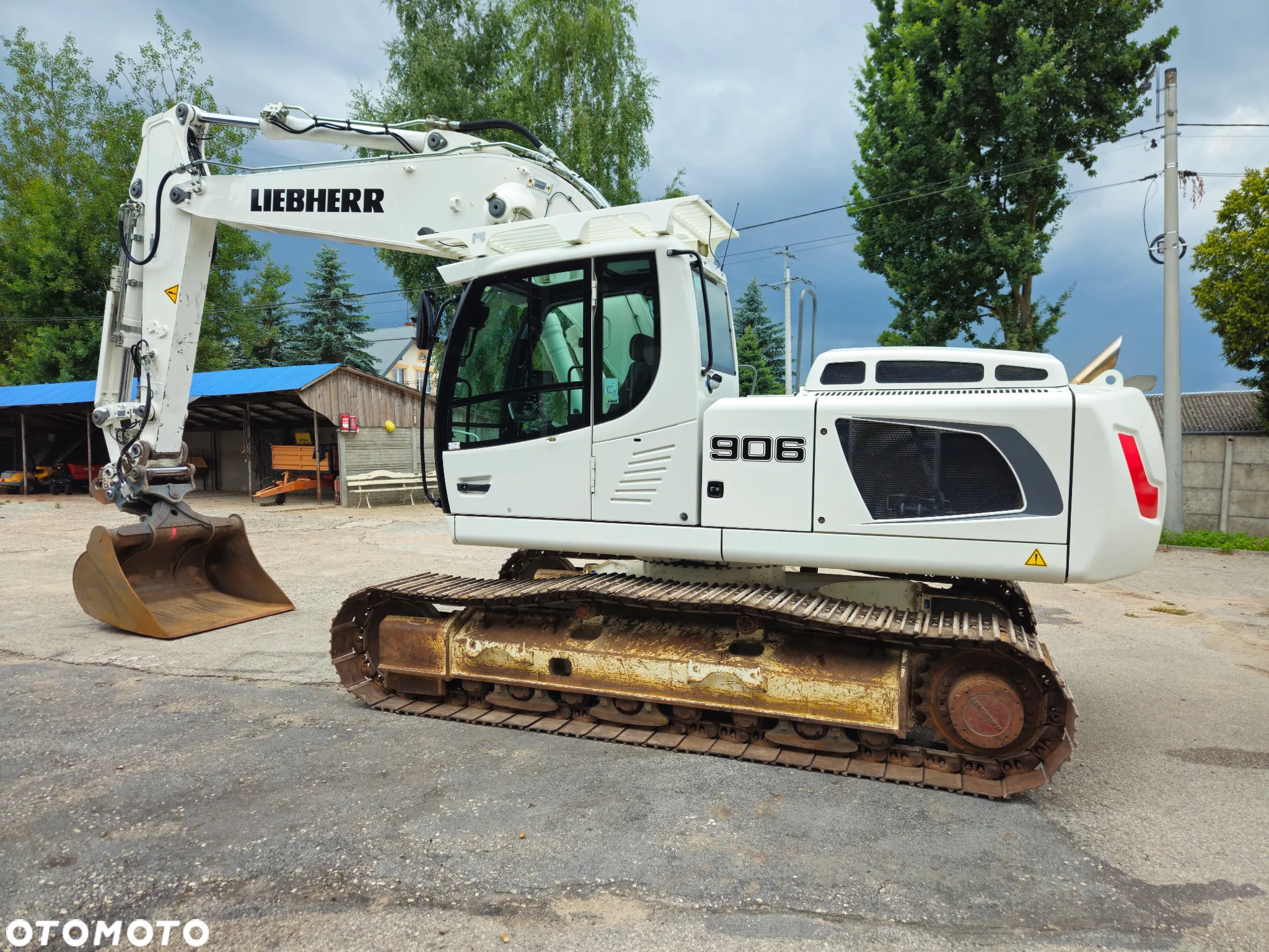 Liebherr R 906 - 6