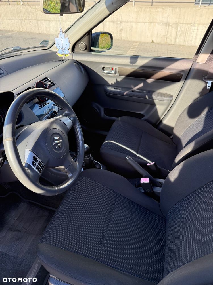 Suzuki Swift 1.3 GS / Premium 4WD - 11