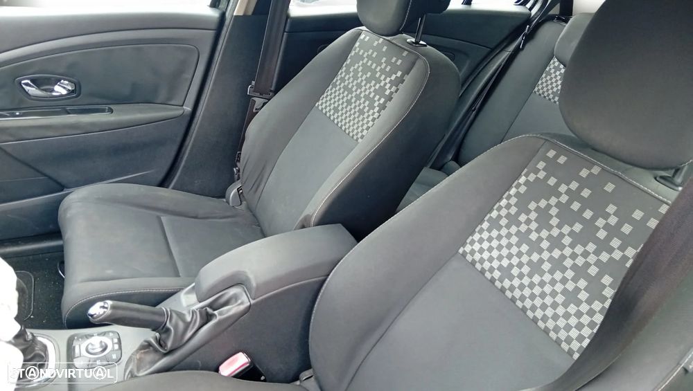 RENAULT Megane III Grandtour (KZ) 1.5 dCi 90 cv / 66 kW 2009 - 2015 K9K 834 para peças - 6