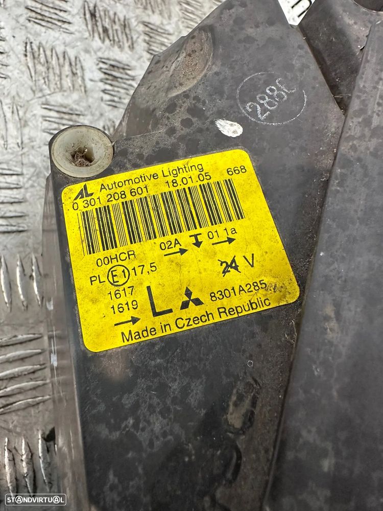.Conjunto Farol Otica Frente Frontal Direita Esquerda Original Mistubishi Colt 8301A285 mr957356 2003 - 2013 - 13