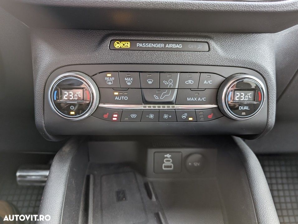 Ford Kuga - 29