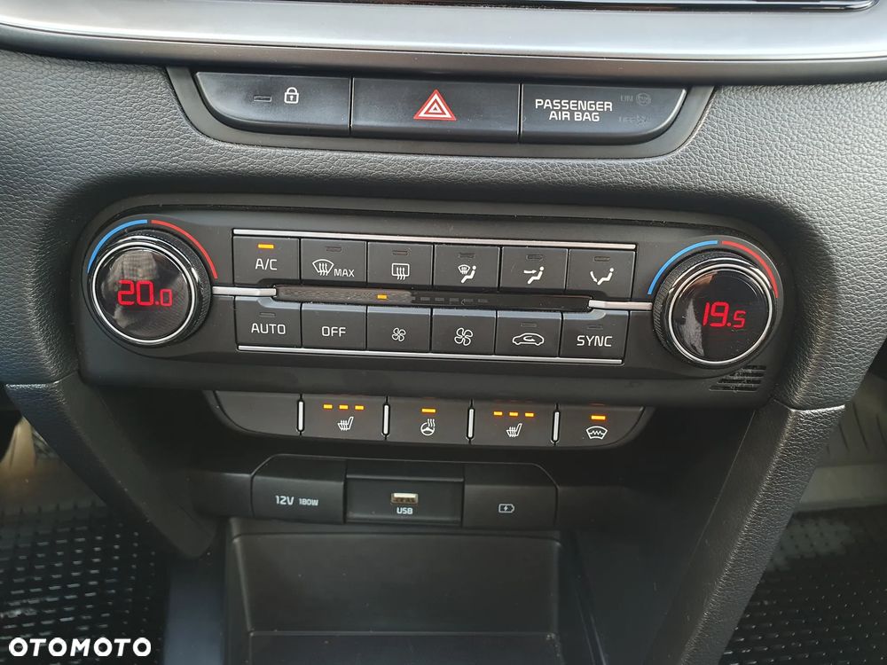 Kia XCeed 1.5 T-GDI M - 36