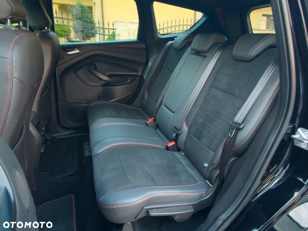 Ford Kuga - 38
