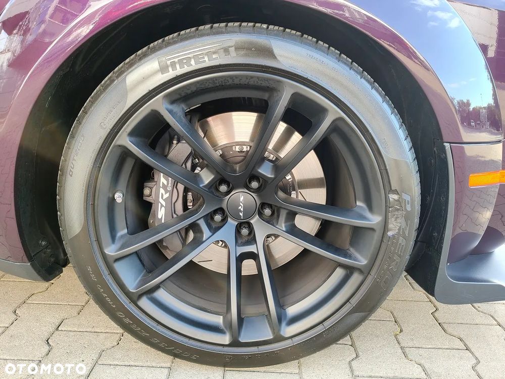 Dodge Challenger - 15