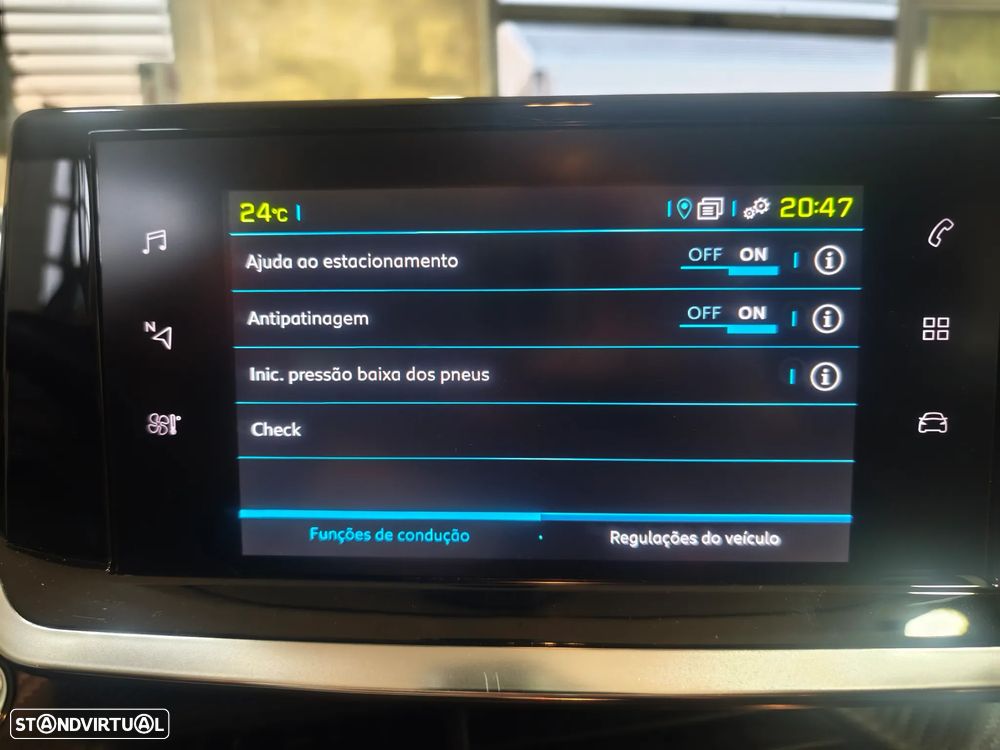 Peugeot e-208 E-Style - 40