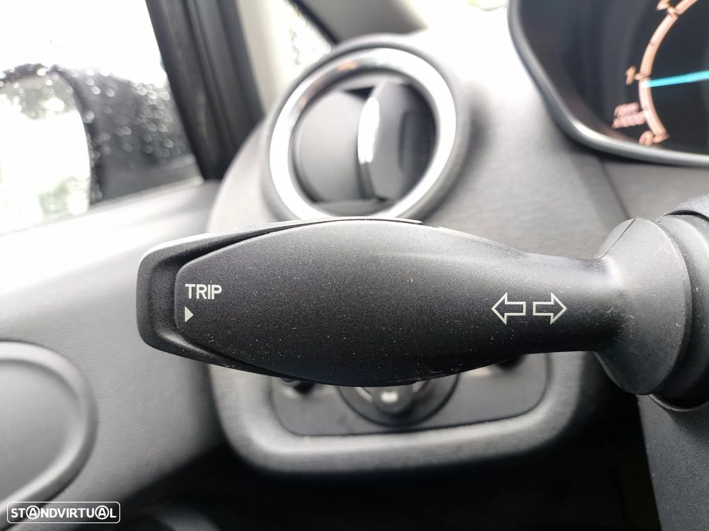 Ford Fiesta 1.5 TDCi Titanium - 24