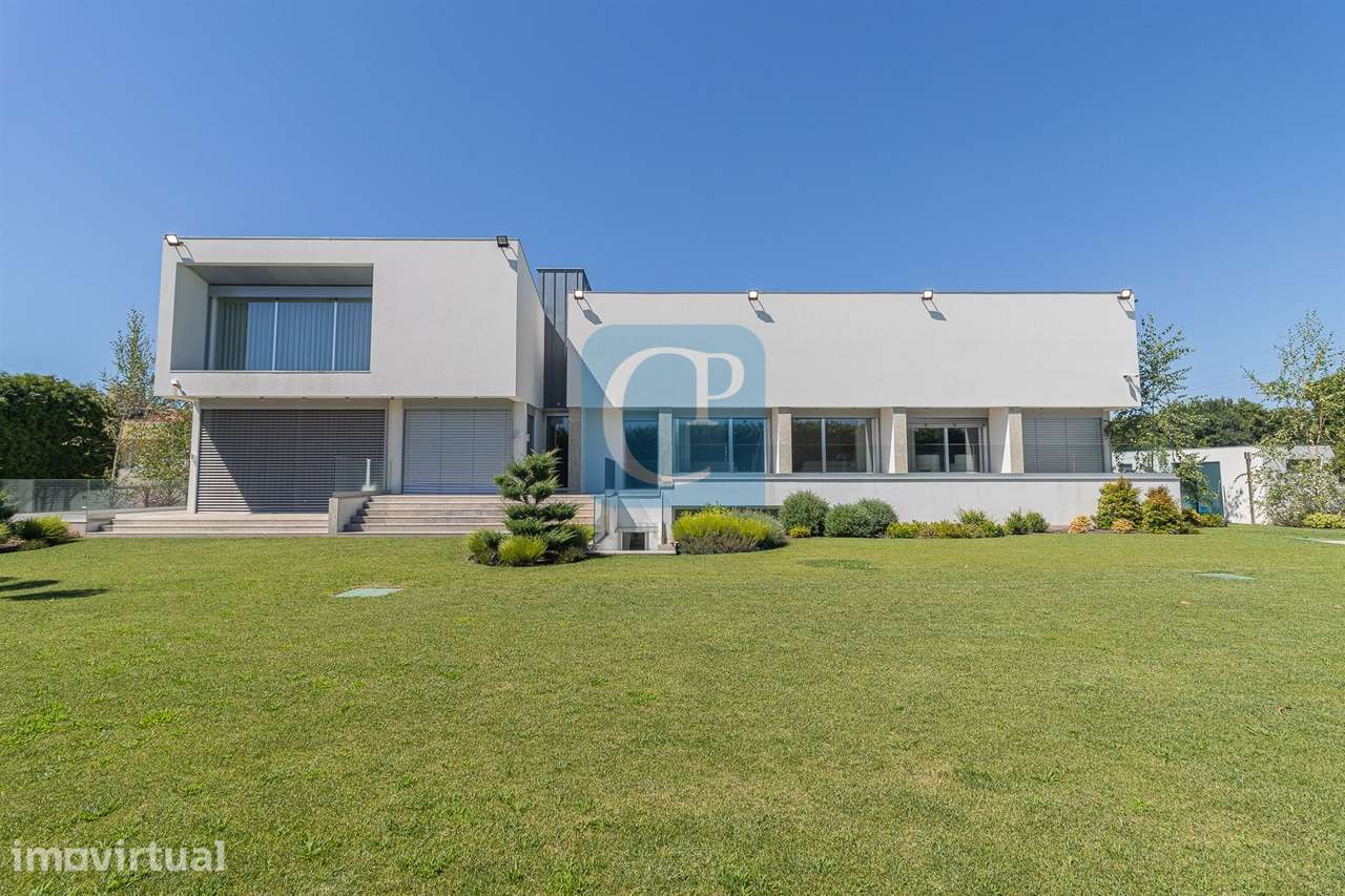 Moradia V5 com piscina e jardim, em Nogueira na Maia - Grande imagem: 2/60