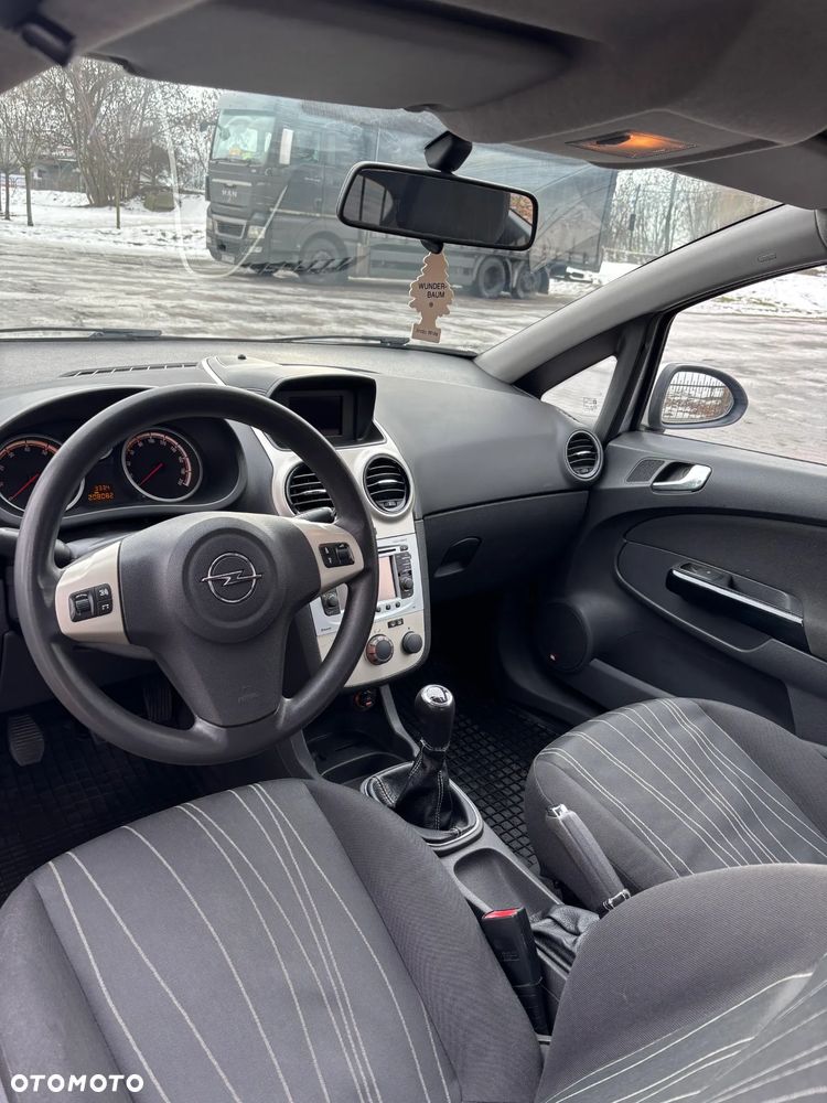 Opel Corsa 1.2 16V Enjoy - 10