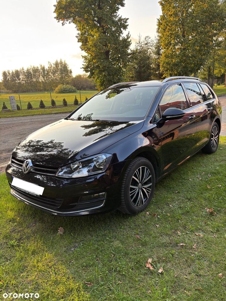 Volkswagen Golf - 1