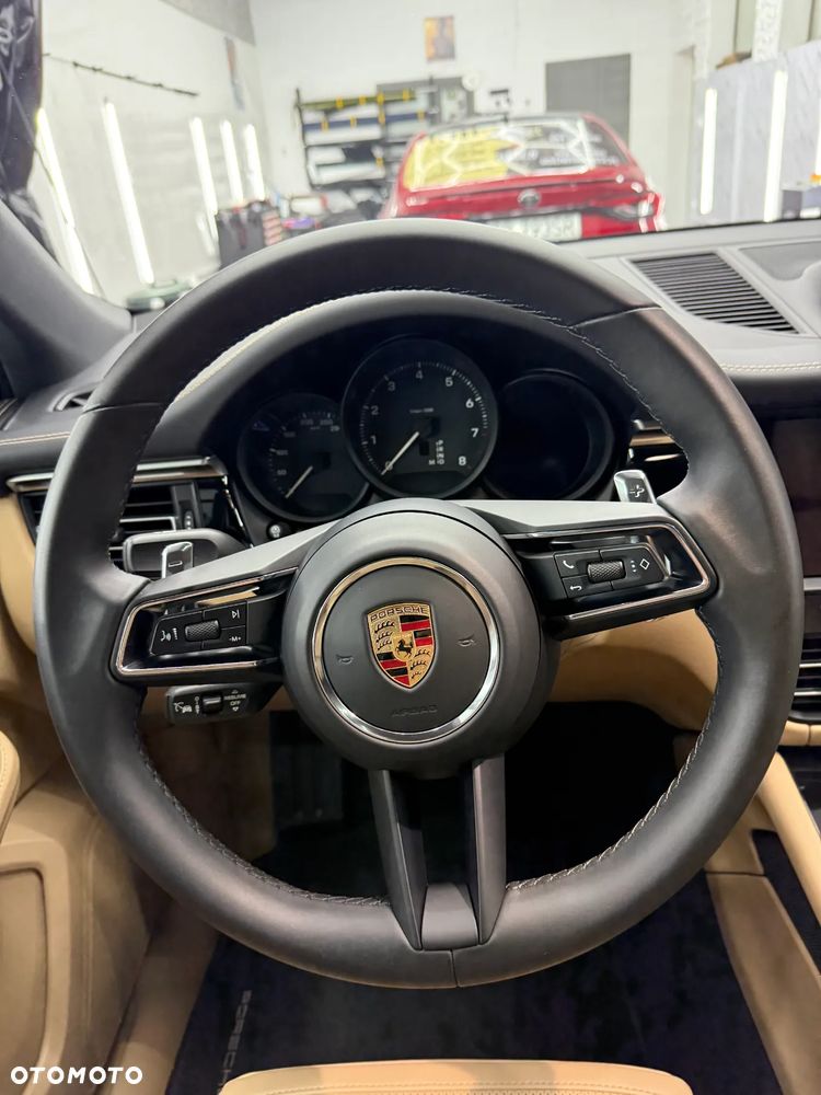 Porsche Macan - 18