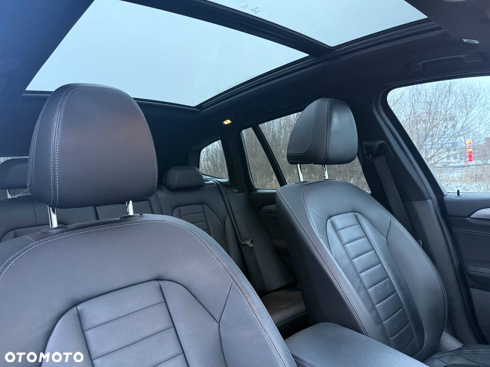 BMW X3 xDrive20i sport - 14