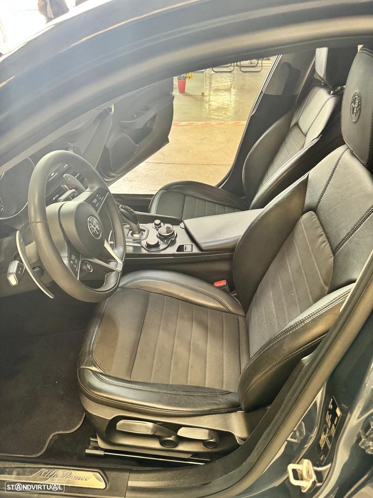 Alfa Romeo Giulia 2.2 D Super AT8 - 15