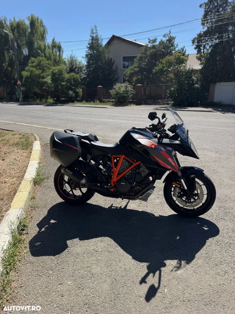 KTM 1290 Super Duke GT - 1