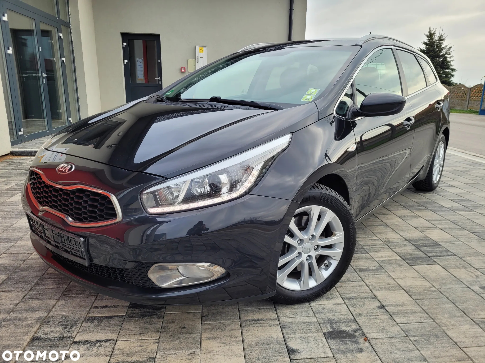Kia Ceed 1.6 CRDi 128 ISG SW Dream Team Edition - 5