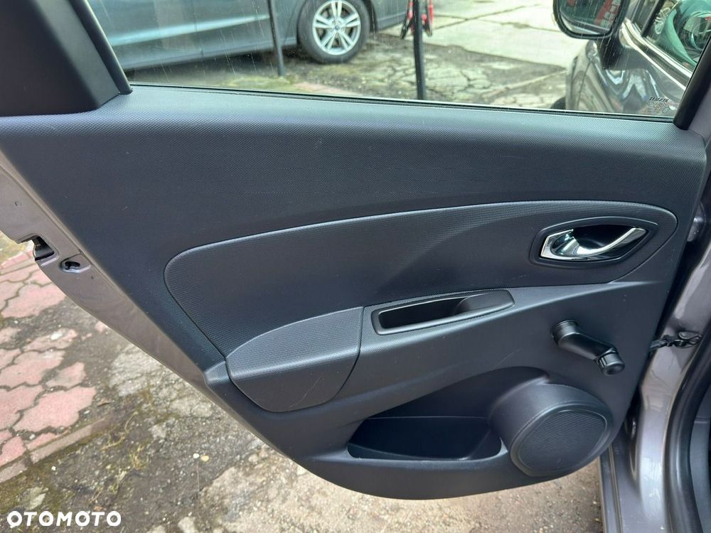 Renault Clio - 10