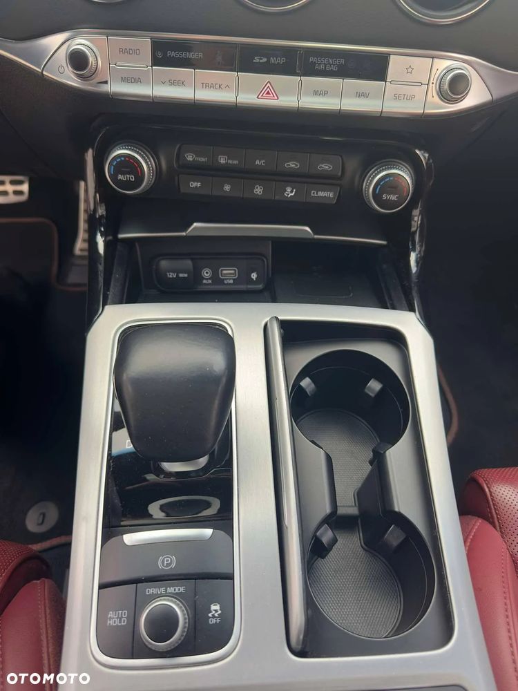 Kia Stinger 3.3 T-GDI V6 GT AWD - 21