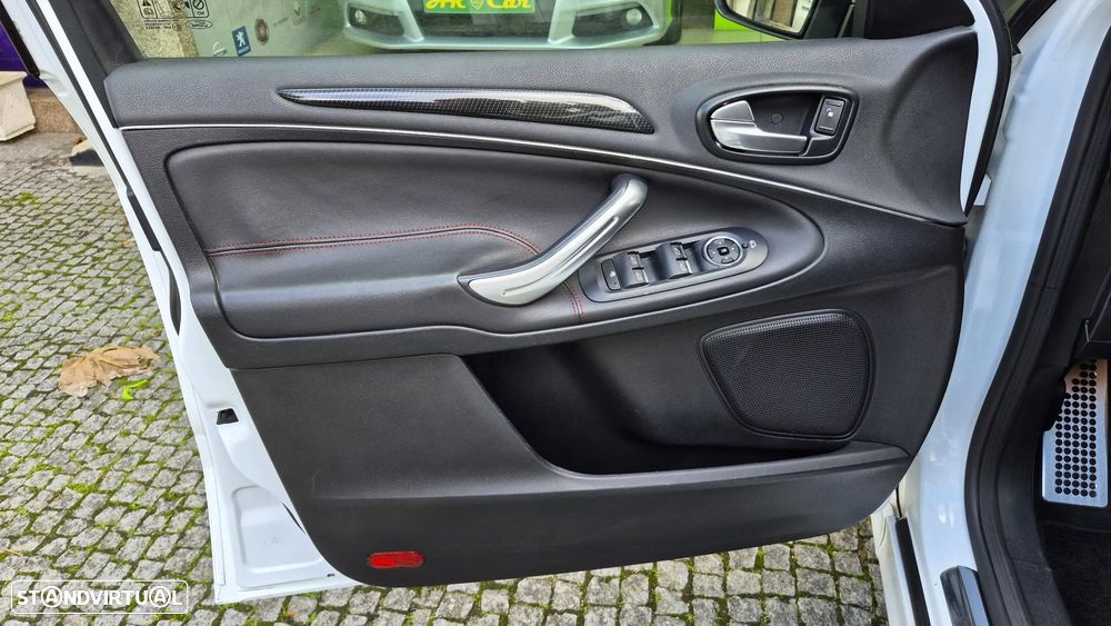 Ford S-Max 2.0 TDCi Titanium 7L - 18